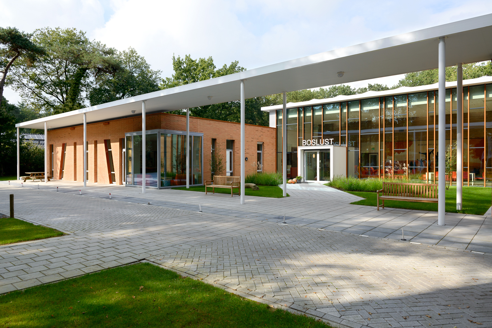 architectuurfotografie-architectuurfotograaf-Deventer-Overijssel-basisschool-Ommen-Kristinsson-Daan-Josee