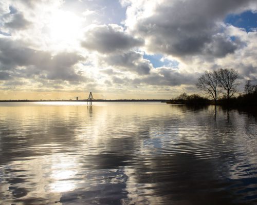 kunst fotografie, Canon van Overijssel, Alphons ter Avest, de Wieden, Beulakertoren, Beulake, kunstwerk St. Jansklooster, dreigende lucht, spiegeling water, Kunstenlab Deventer