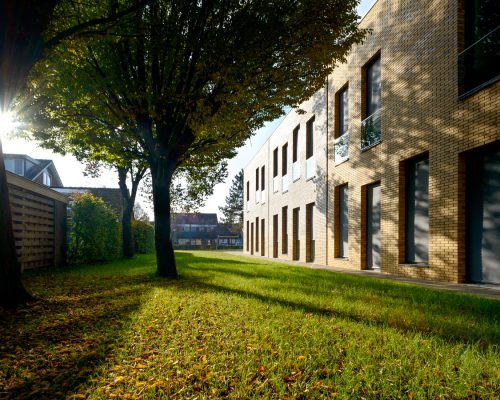 architectuurfotografie-architectuur-foto-architecture-photography-schoolgebouw-school-basisschool-architect-herfst-zonlicht-lage-zon